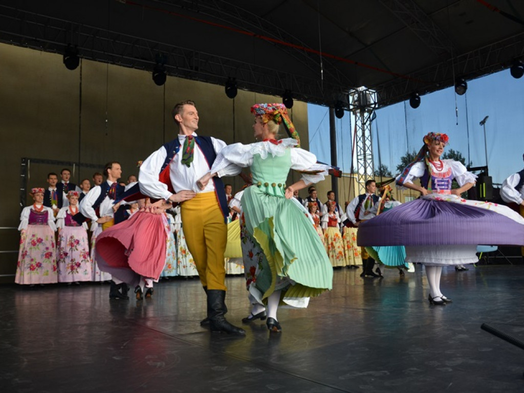 Mistrzowski koncert ZPiT Śląsk na dożynkach w Bednarach
