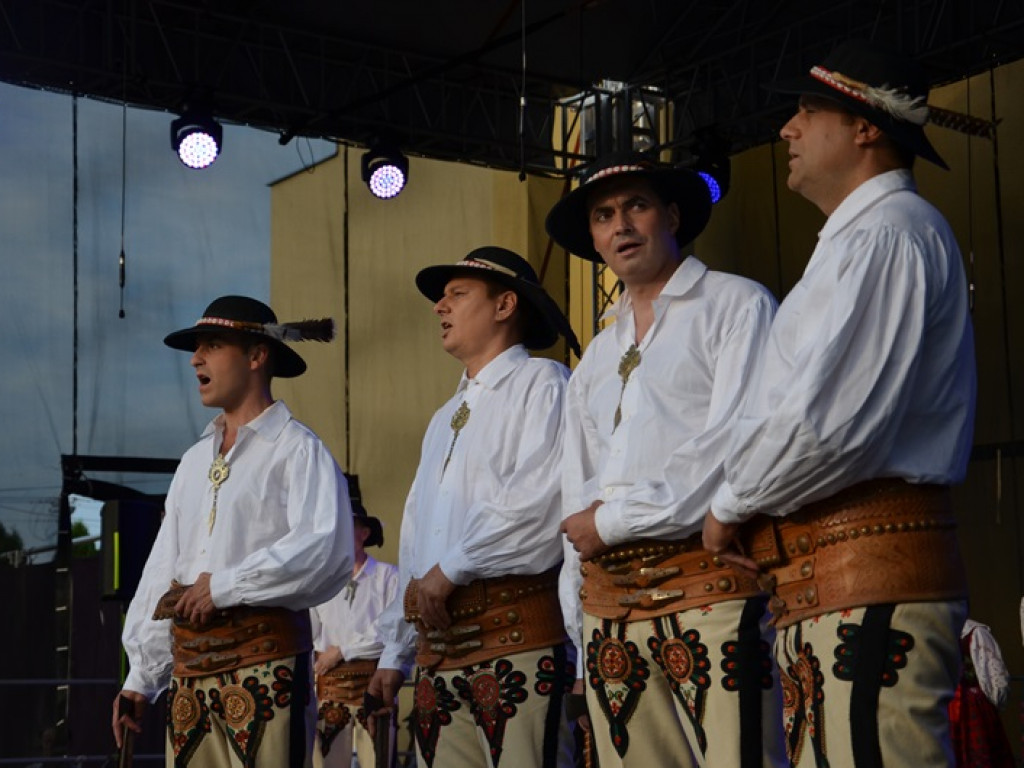 Mistrzowski koncert ZPiT Śląsk na dożynkach w Bednarach
