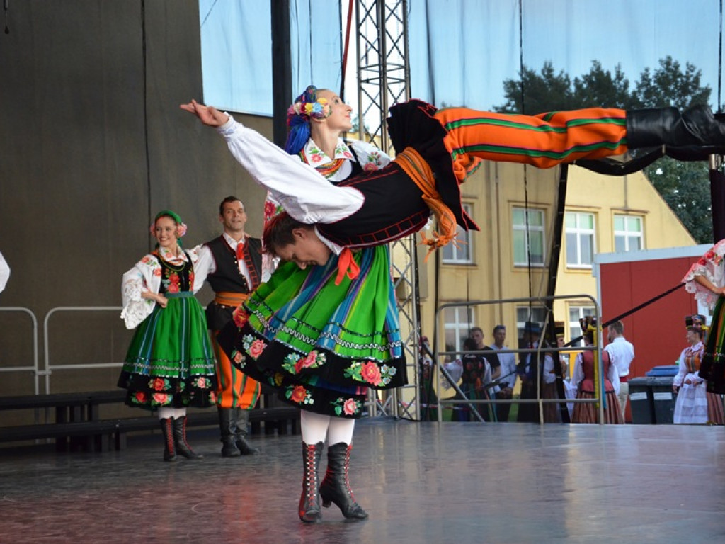 Mistrzowski koncert ZPiT Śląsk na dożynkach w Bednarach