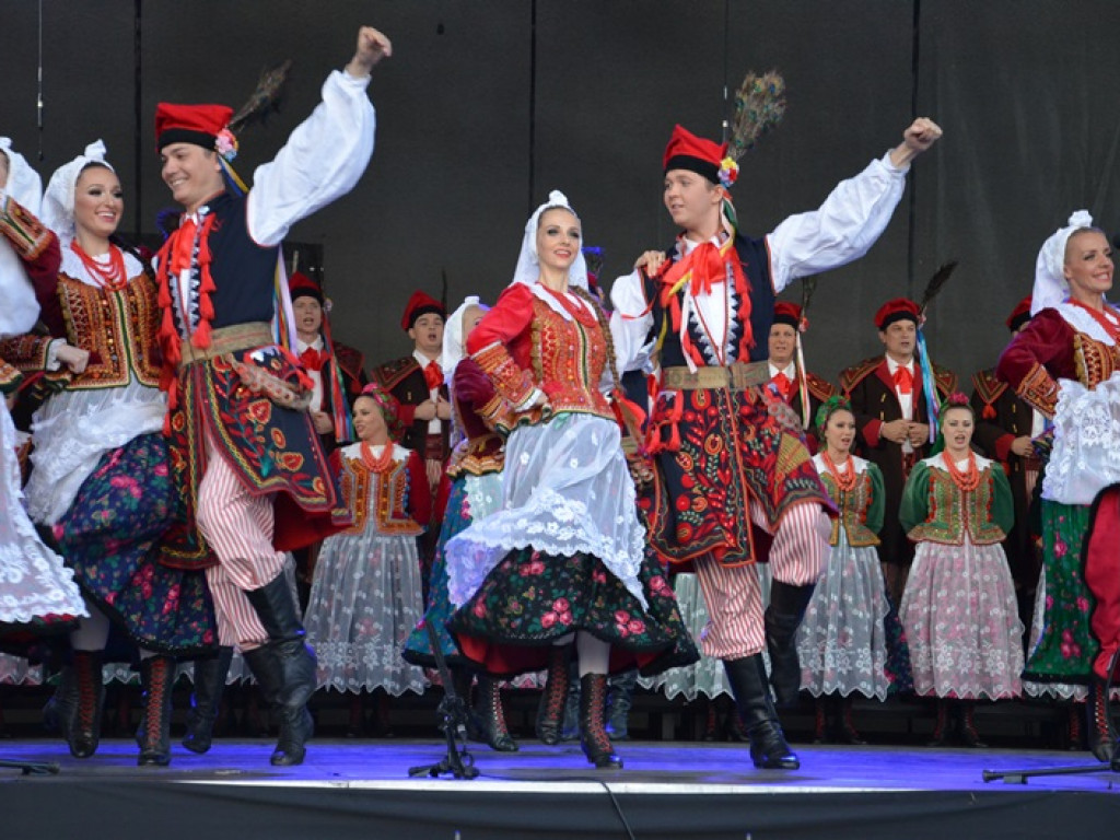 Mistrzowski koncert ZPiT Śląsk na dożynkach w Bednarach