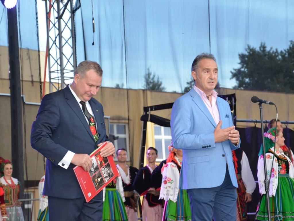 Mistrzowski koncert ZPiT Śląsk na dożynkach w Bednarach