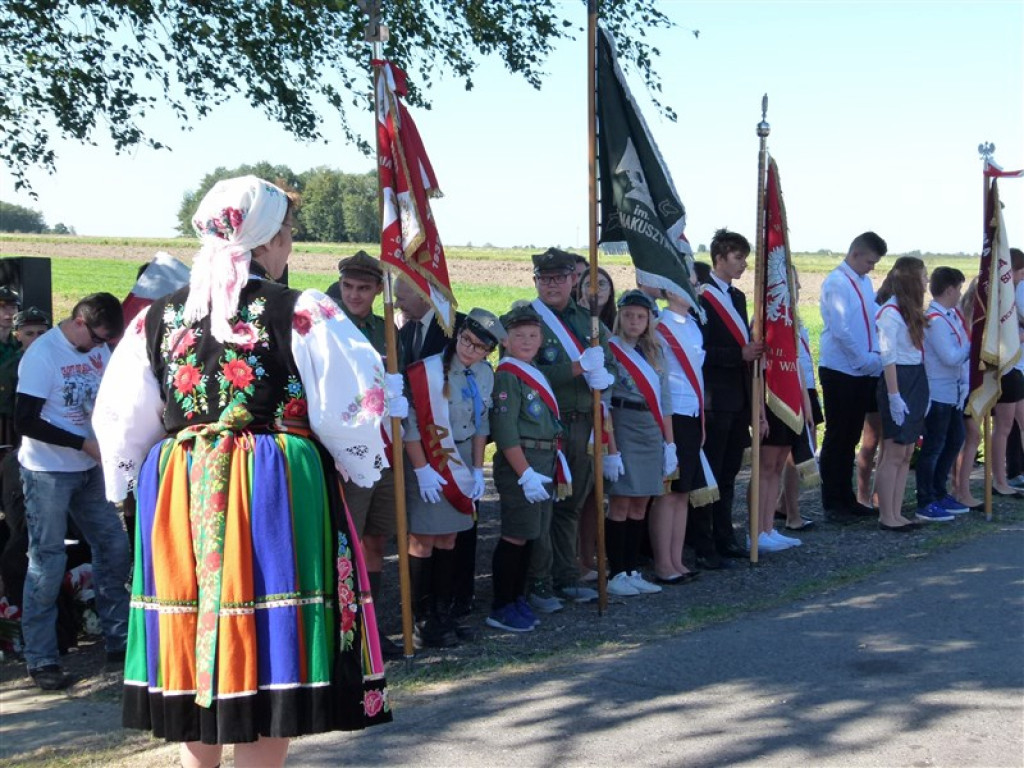 Ułani uczcili pamięć dowódcy i setną rocznicę powstania pułku