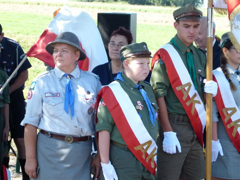 Ułani uczcili pamięć dowódcy i setną rocznicę powstania pułku