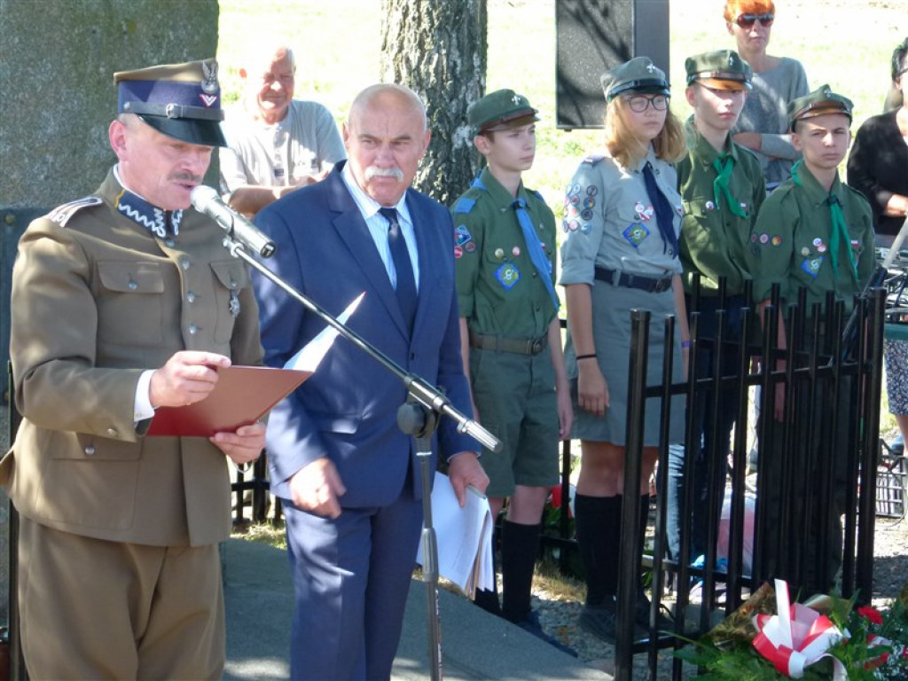 Ułani uczcili pamięć dowódcy i setną rocznicę powstania pułku