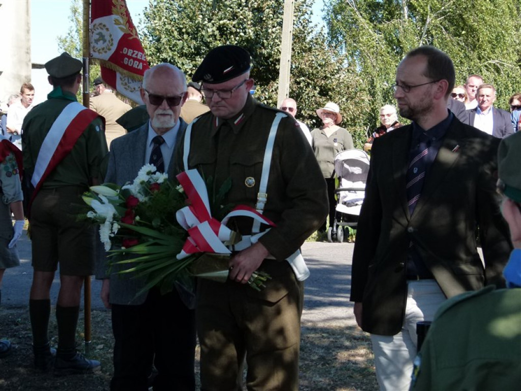 Ułani uczcili pamięć dowódcy i setną rocznicę powstania pułku