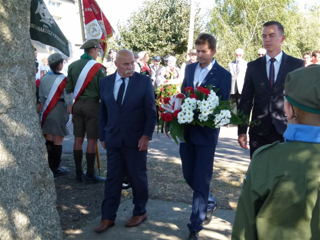 Ułani uczcili pamięć dowódcy i setną rocznicę powstania pułku