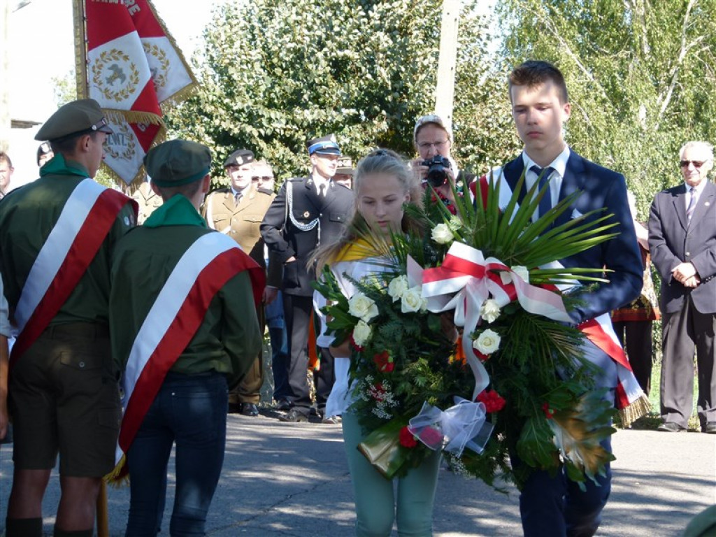 Ułani uczcili pamięć dowódcy i setną rocznicę powstania pułku