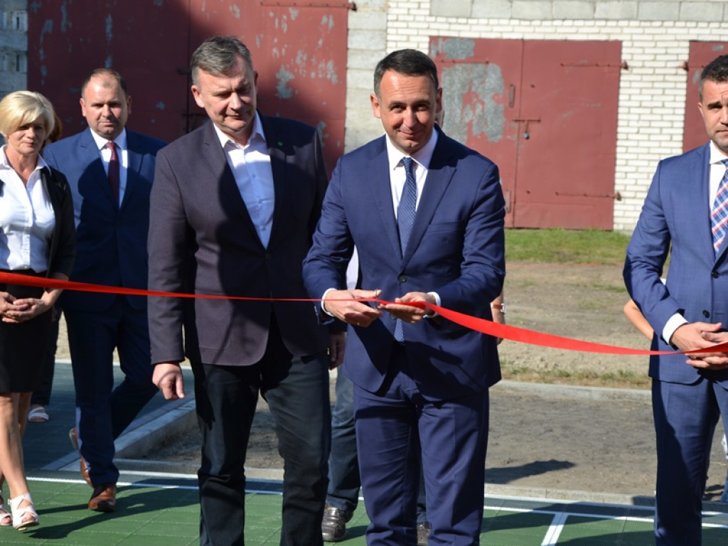 Otwarcie boiska w Mastkach z pompą