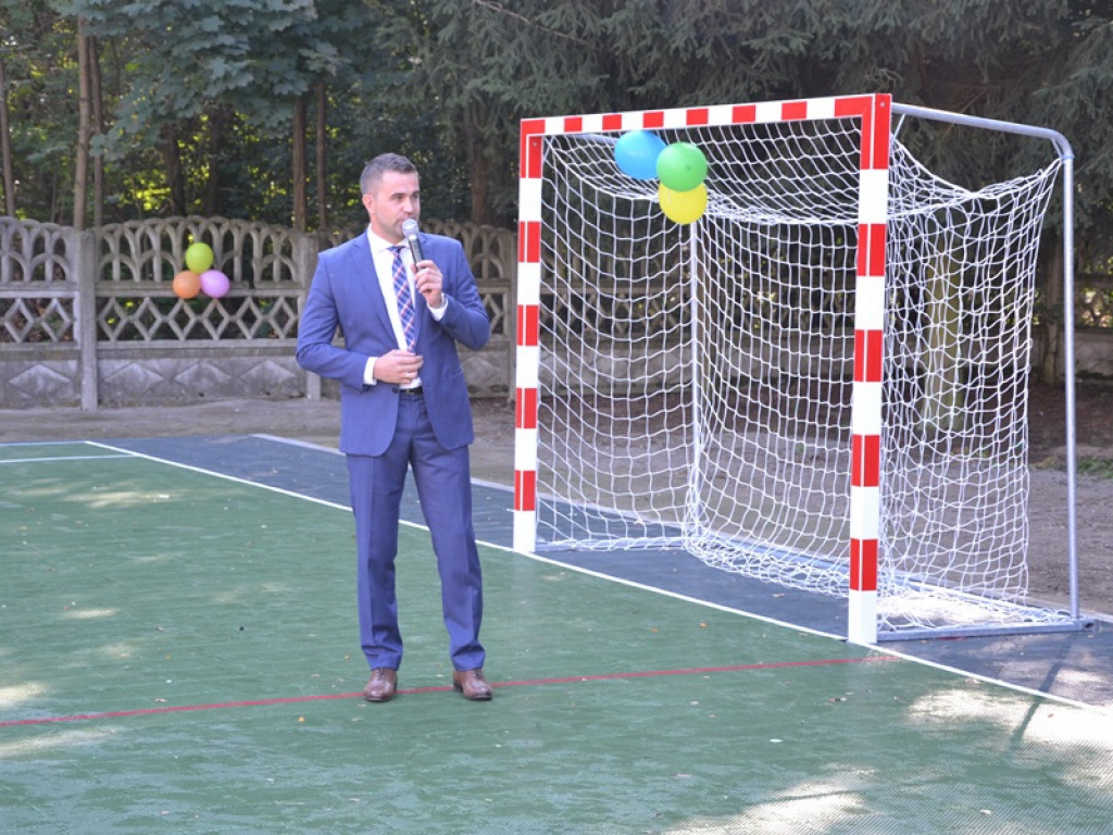 Otwarcie boiska w Mastkach z pompą