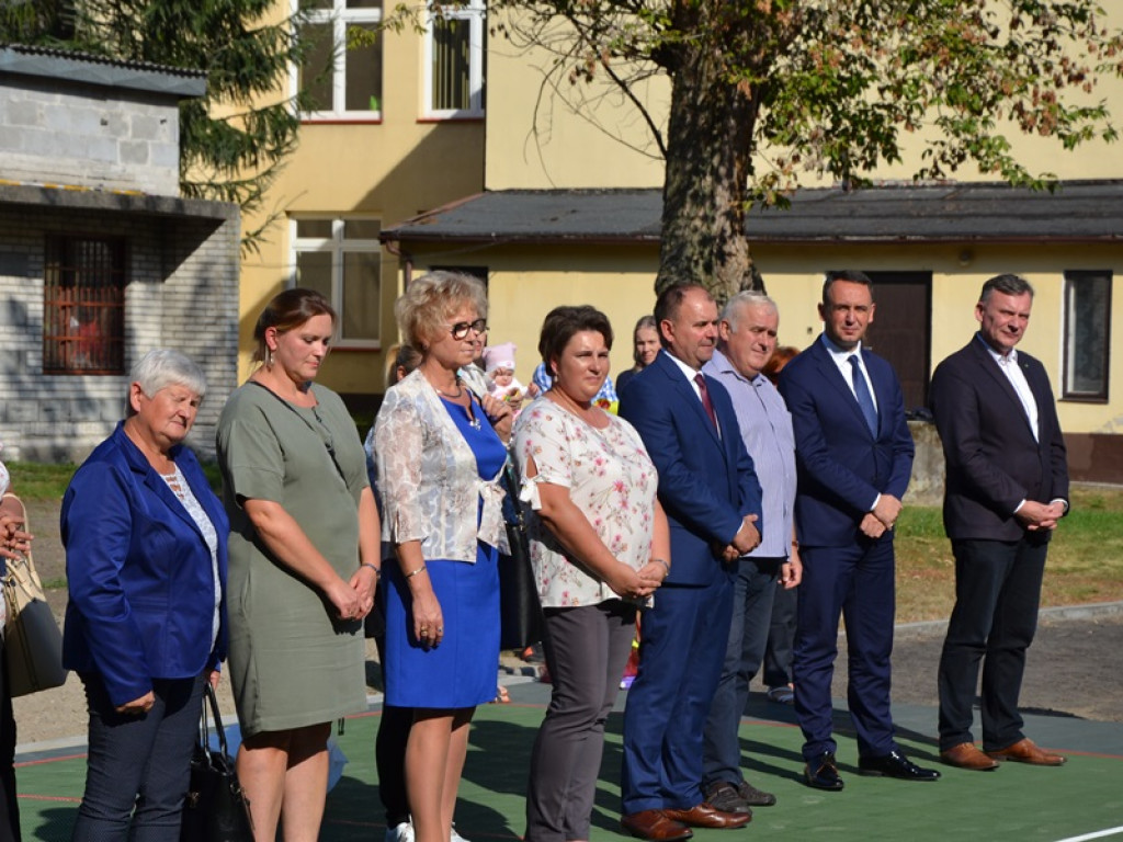 Otwarcie boiska w Mastkach z pompą