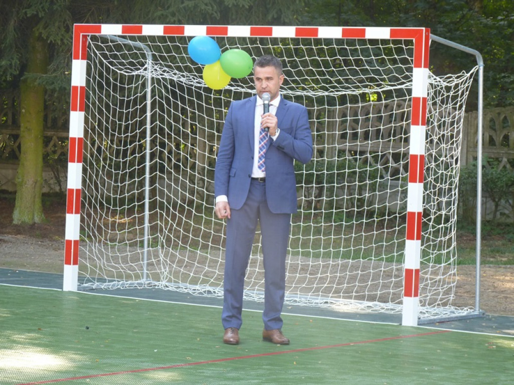 Otwarcie boiska w Mastkach z pompą