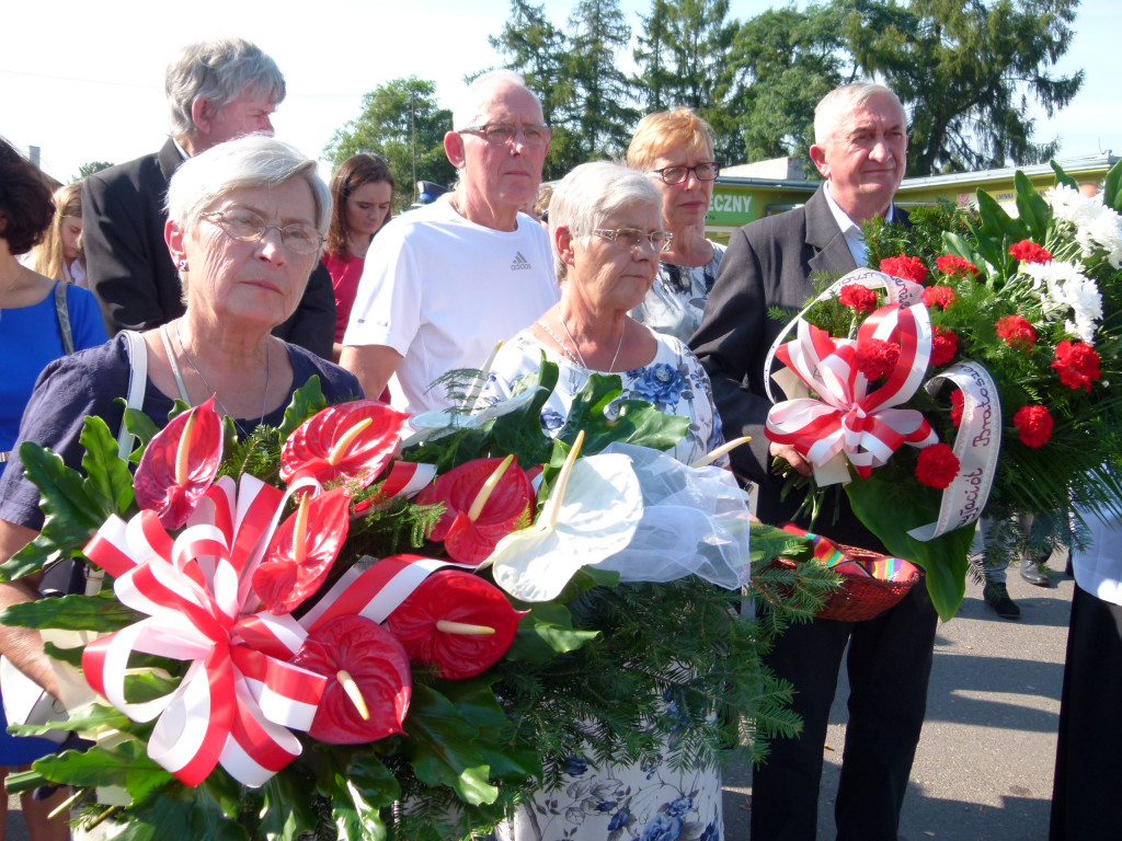Odsłonięcie obelisku im. ks. I. Radziszewskiego w Bratoszewicach