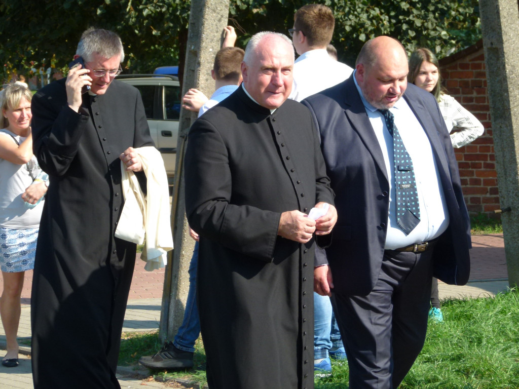 Odsłonięcie obelisku im. ks. I. Radziszewskiego w Bratoszewicach