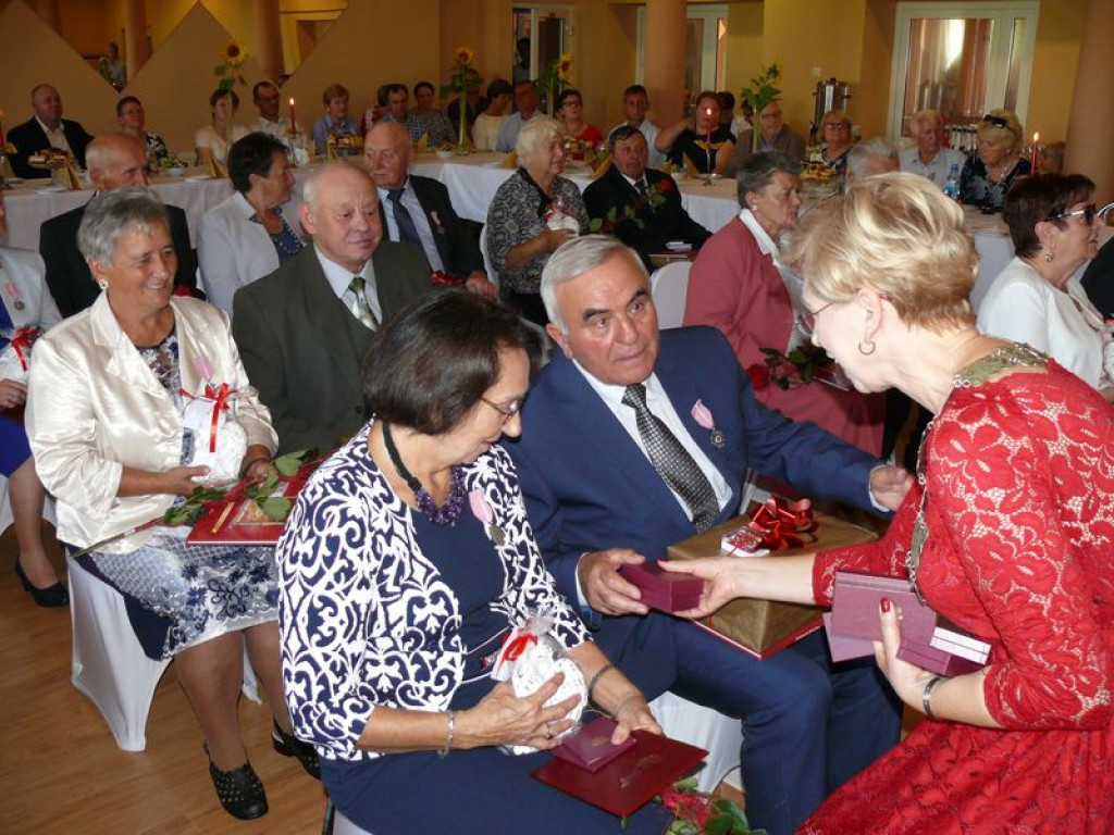 Złote Gody siedmiu par małżeńskich