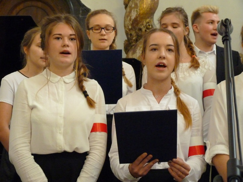 Młodzi z koncertem 
