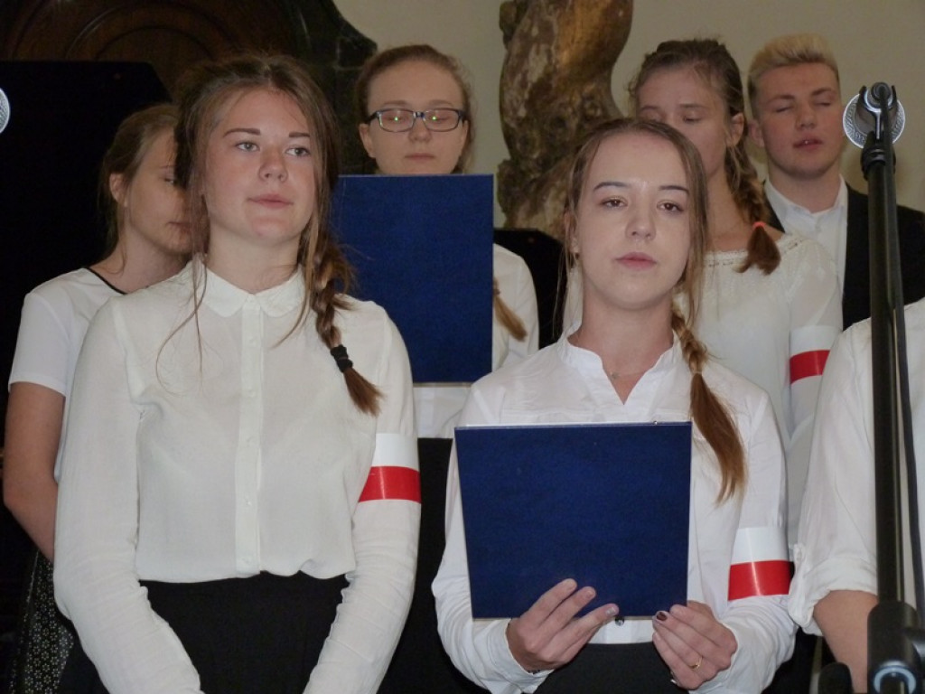 Młodzi z koncertem 