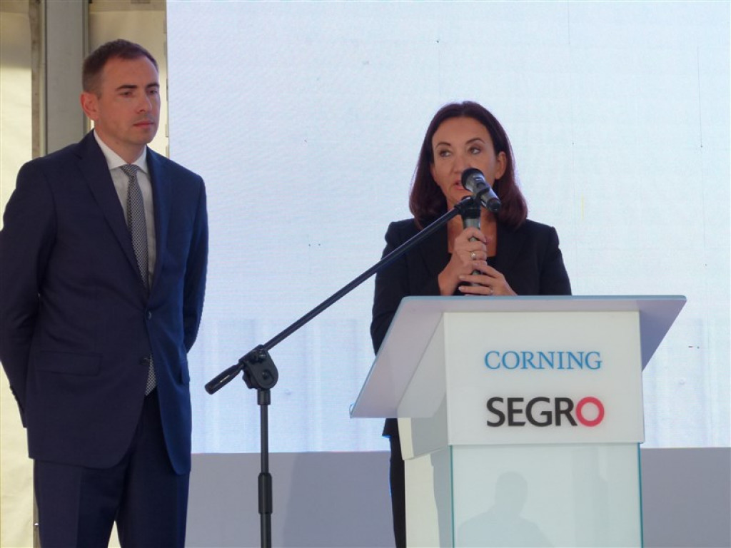 Stryków: otwarto nowy zakład produkcyjno-magazynowy Corninga