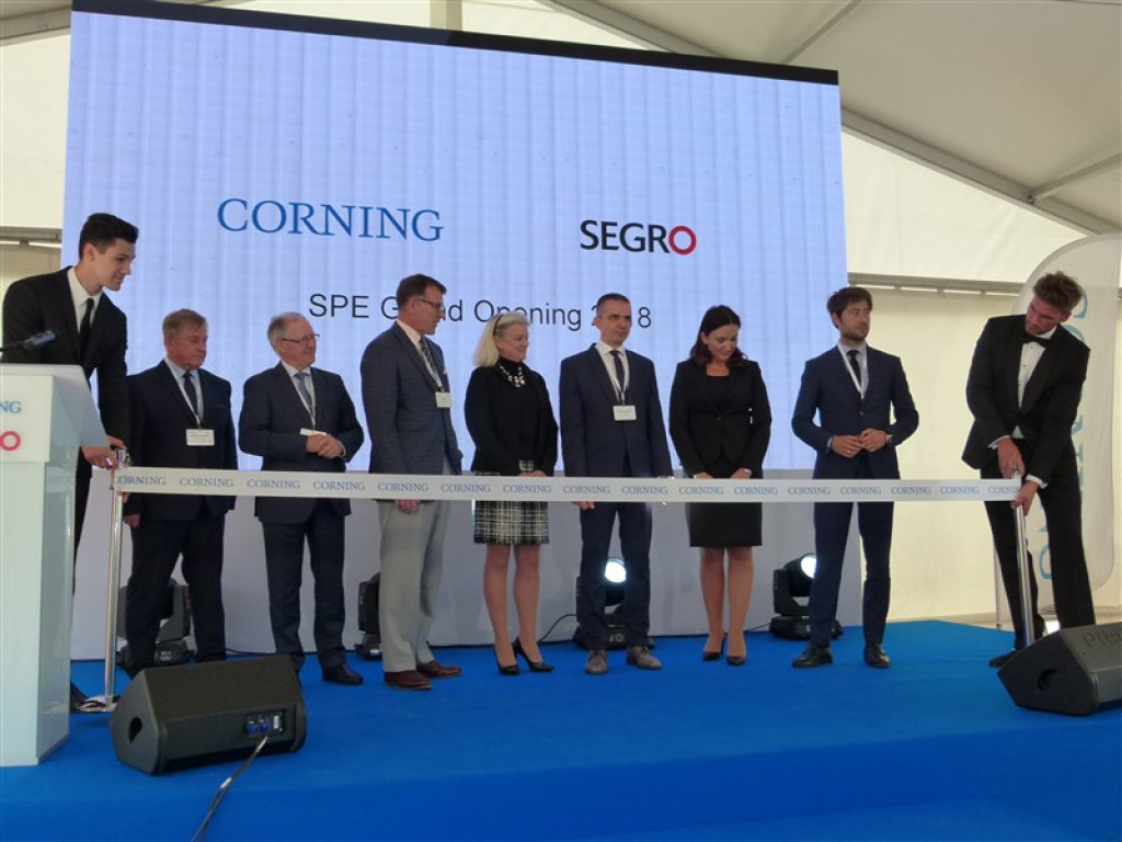 Stryków: otwarto nowy zakład produkcyjno-magazynowy Corninga