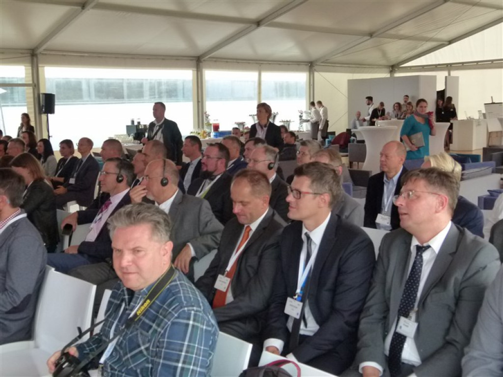 Stryków: otwarto nowy zakład produkcyjno-magazynowy Corninga