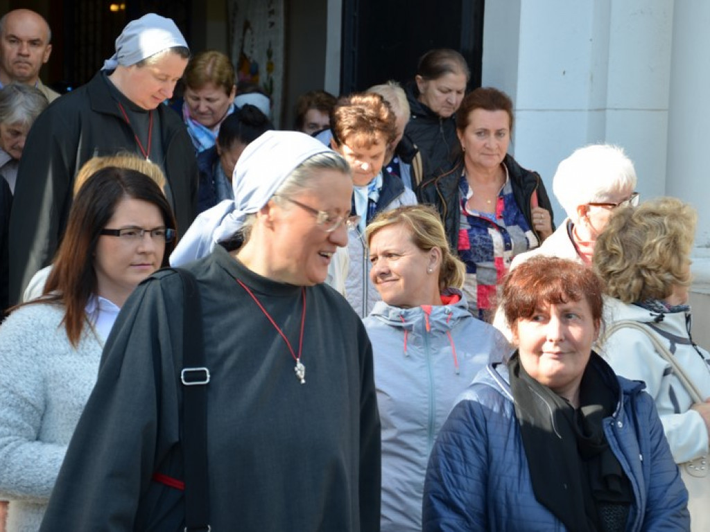 Pielgrzymka Kół Żywego Różańca w Domaniewicach