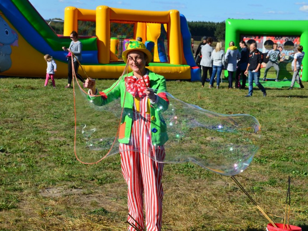 Festyn Rodzinny w Ciołku w słonecznej aurze