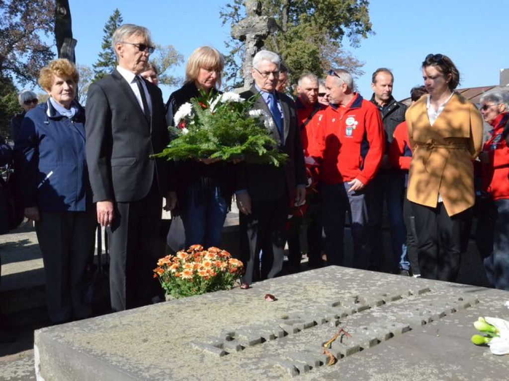 Pochylili czoła nad grobem Władysława Tarczyńskiego
