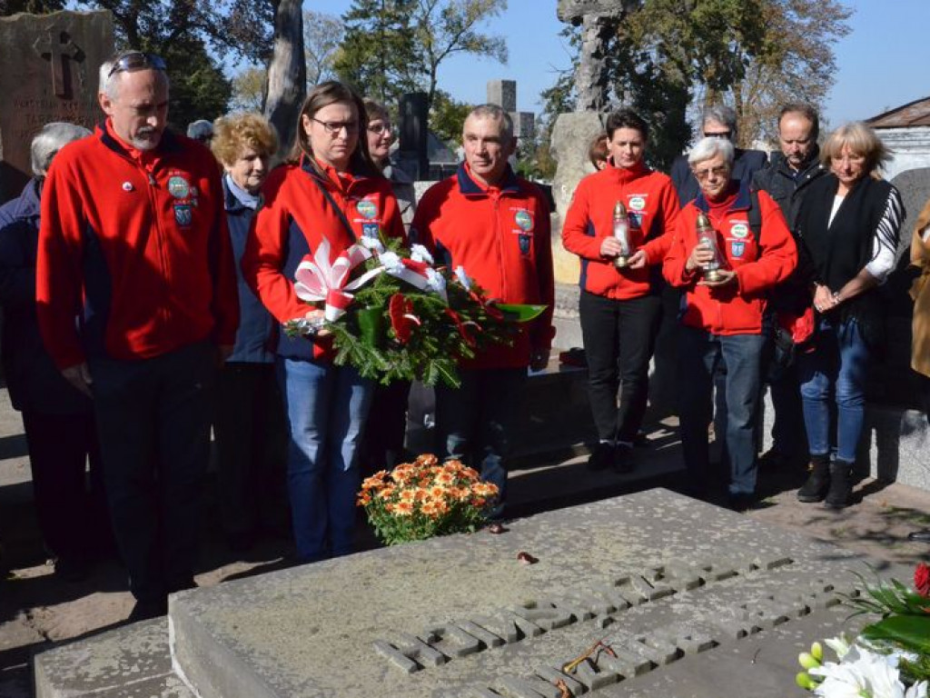 Pochylili czoła nad grobem Władysława Tarczyńskiego