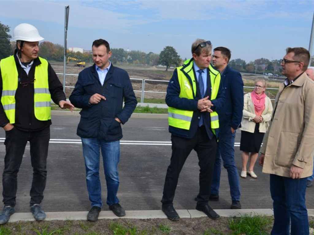 Odbiór prac na ulicy Dmowskiego