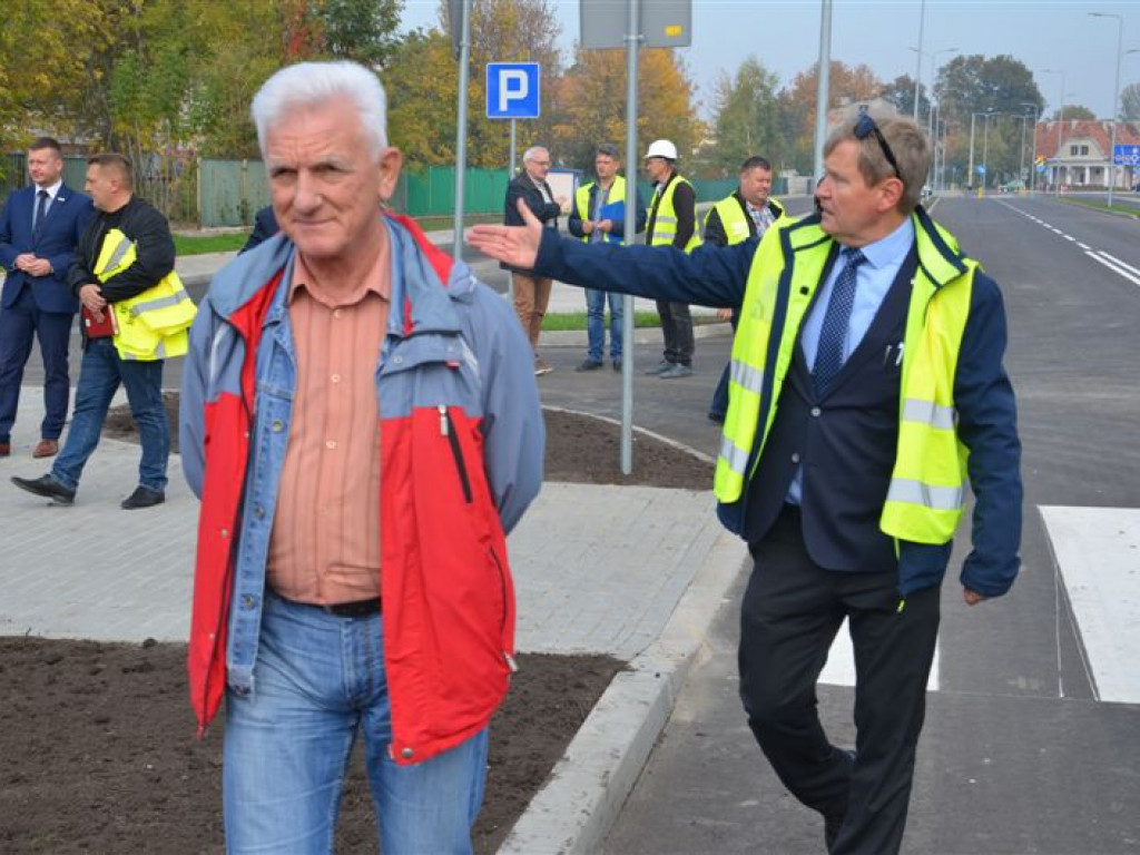 Odbiór prac na ulicy Dmowskiego