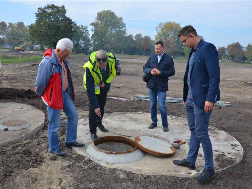 Odbiór prac na ulicy Dmowskiego