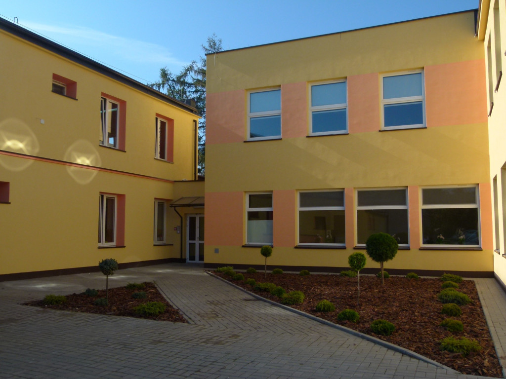 Nowa część szkoły w Dobrej oficjalnie otwarta