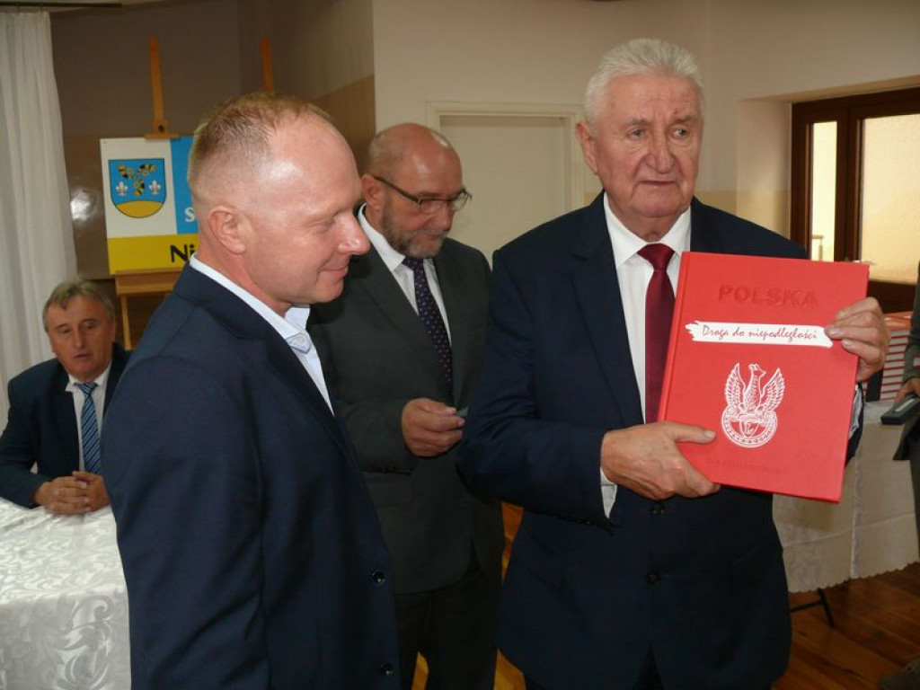 Wzruszające pożegnanie odchodzącego wójta Andrzeja Werle
