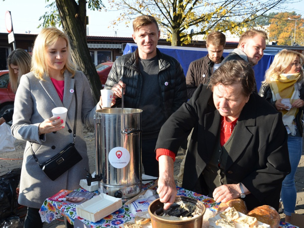 Kampania kwitła na targowisku