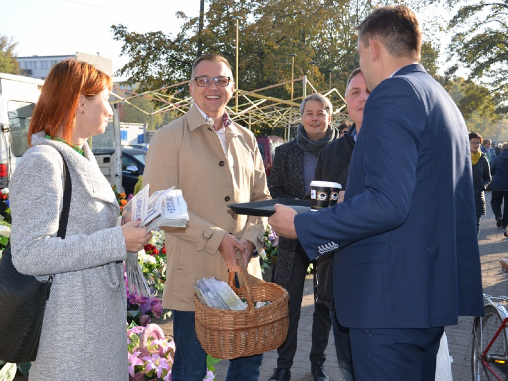 Kampania kwitła na targowisku