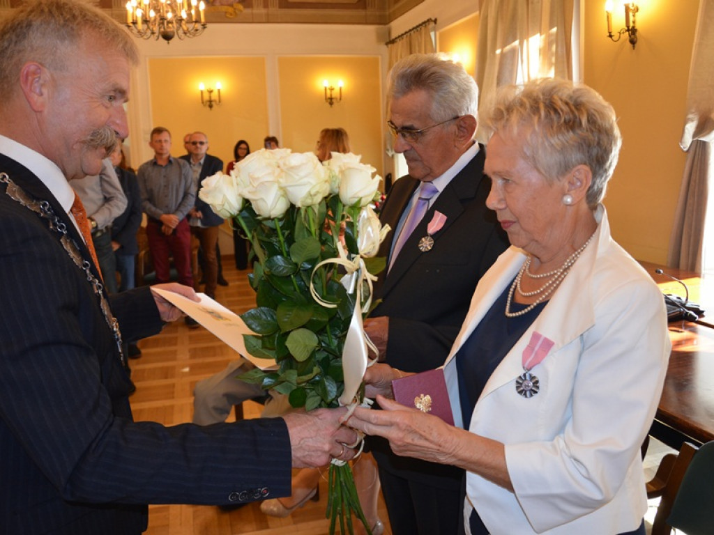 6 par świętowało Złote Gody w ratuszu