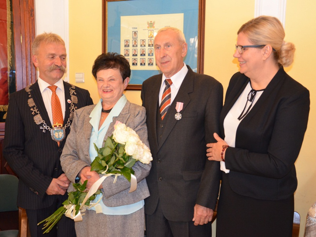 6 par świętowało Złote Gody w ratuszu