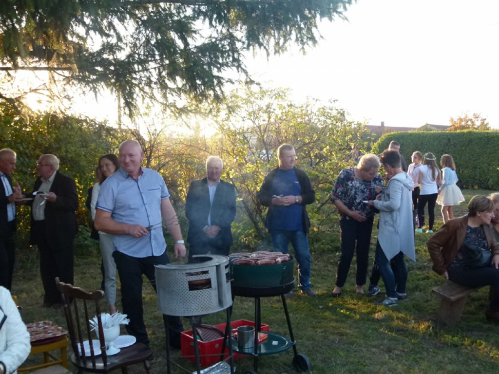 Jabłonka symbolem Biesiady Jesiennej w Kadzielinie