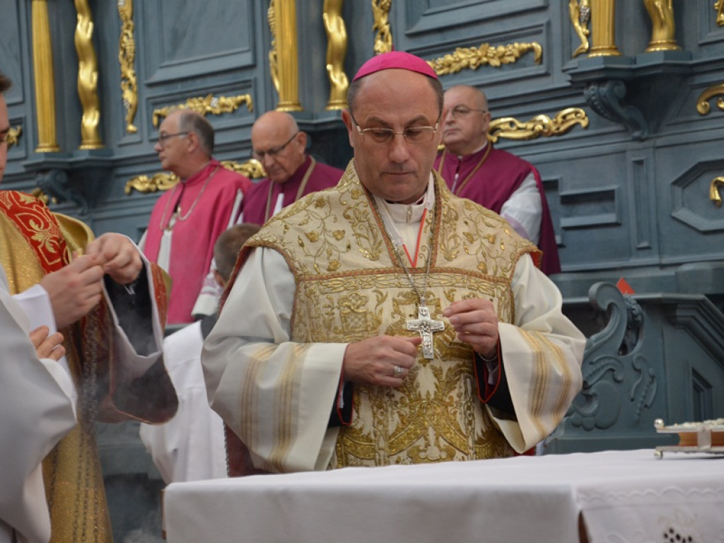 Prymas Polski celebrował 350. rocznicę konsekracji katedry w Łowiczu