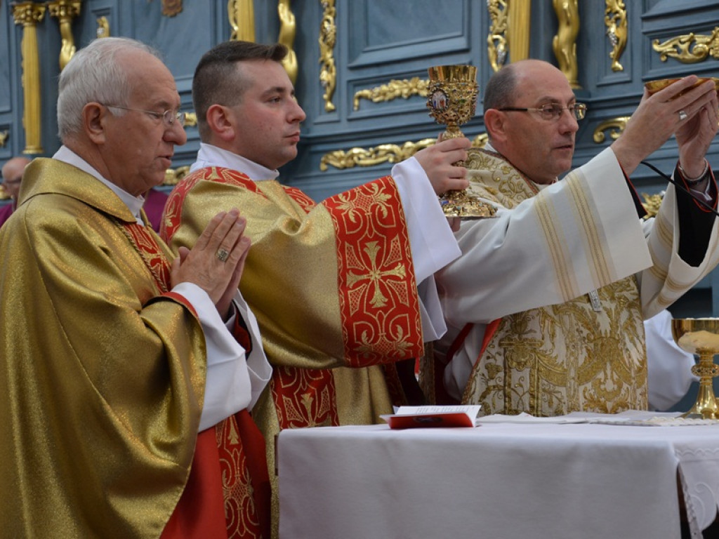Prymas Polski celebrował 350. rocznicę konsekracji katedry w Łowiczu