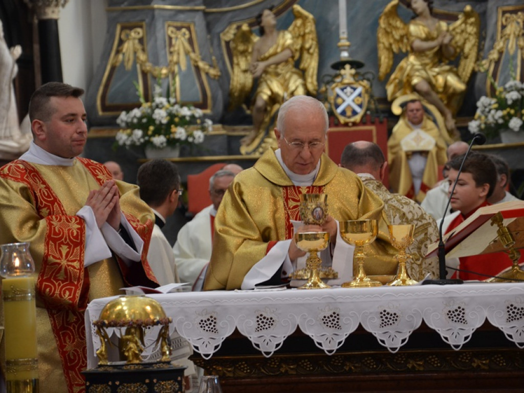 Prymas Polski celebrował 350. rocznicę konsekracji katedry w Łowiczu