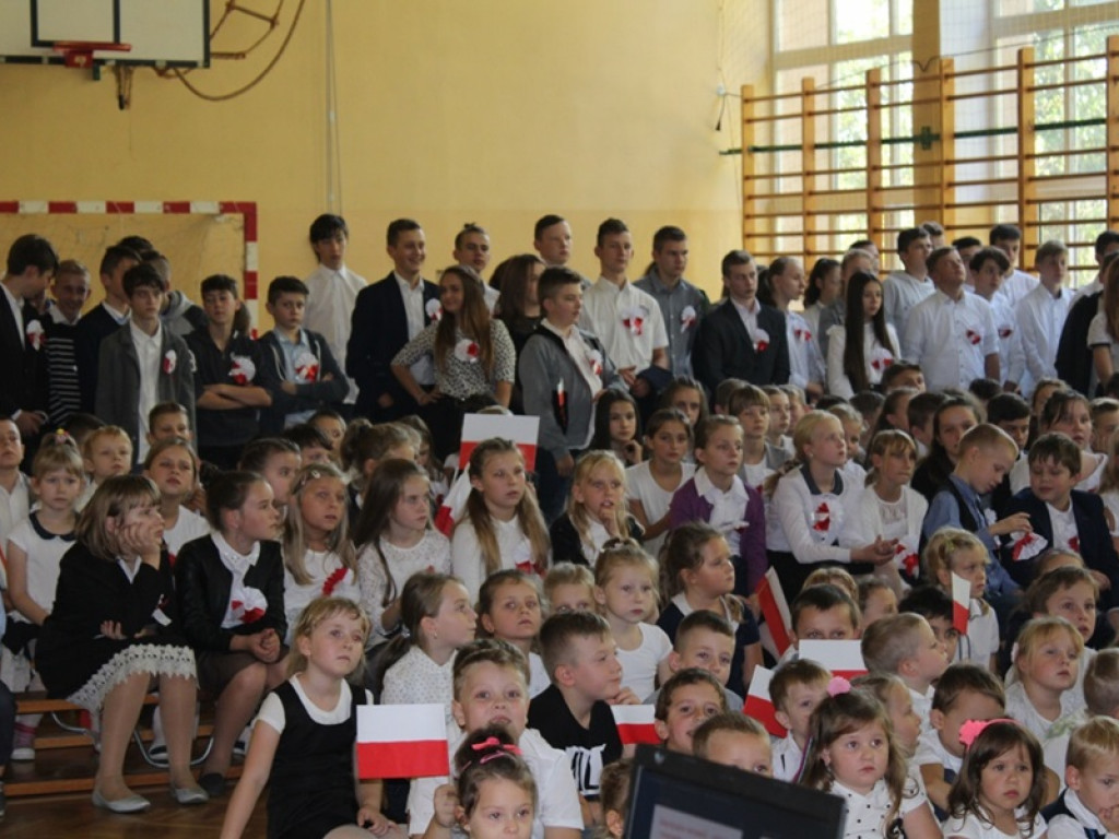 Dzień Papieski i niepodległościowy happening w Kocierzewie Płd.