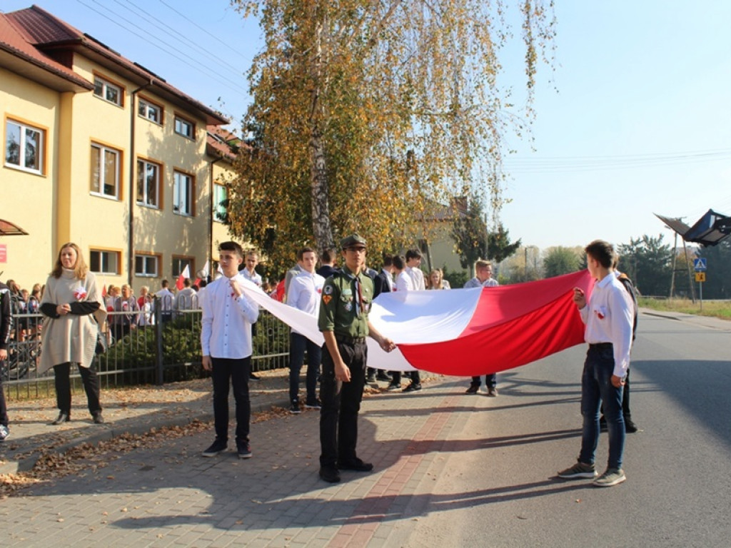 Dzień Papieski i niepodległościowy happening w Kocierzewie Płd.