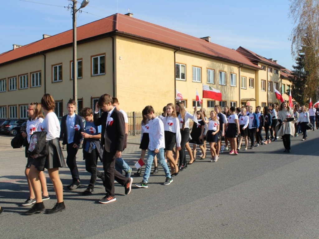 Dzień Papieski i niepodległościowy happening w Kocierzewie Płd.