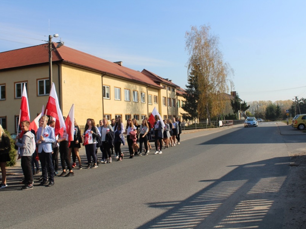 Dzień Papieski i niepodległościowy happening w Kocierzewie Płd.
