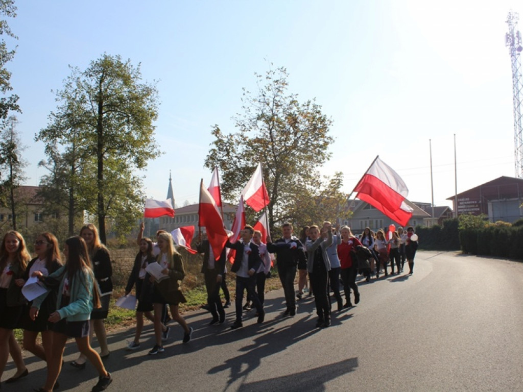 Dzień Papieski i niepodległościowy happening w Kocierzewie Płd.