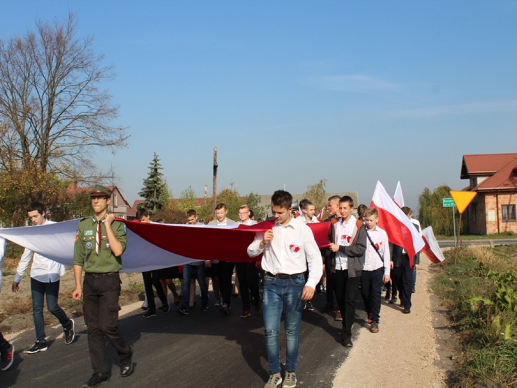 Dzień Papieski i niepodległościowy happening w Kocierzewie Płd.