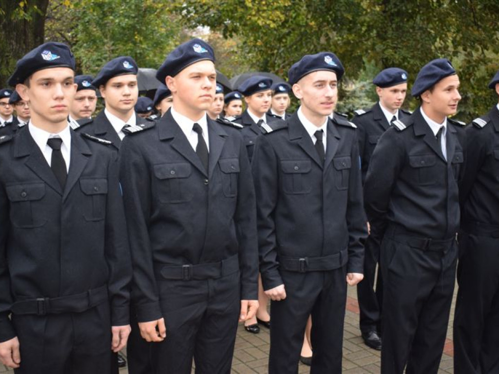 Ślubowanie klas pierwszych II LO