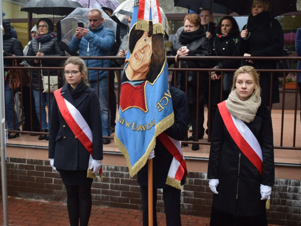 Ślubowanie klas pierwszych II LO