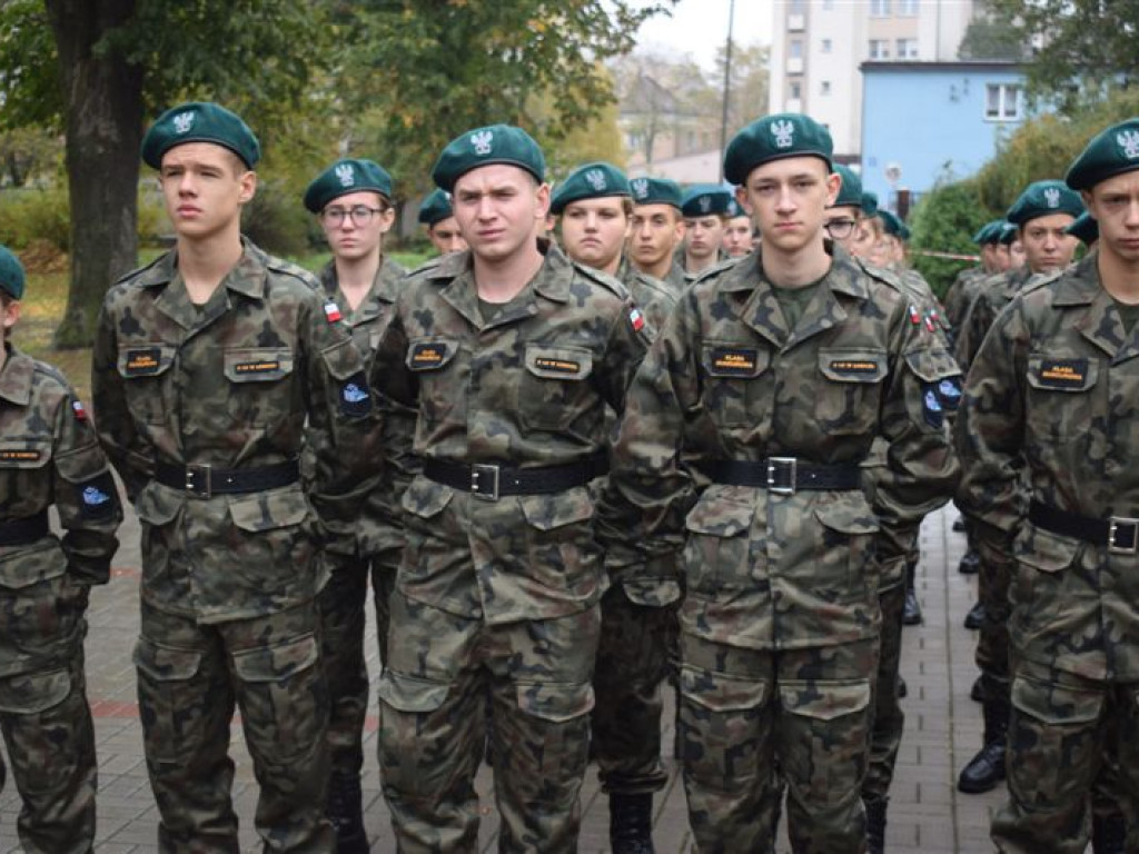 Ślubowanie klas pierwszych II LO