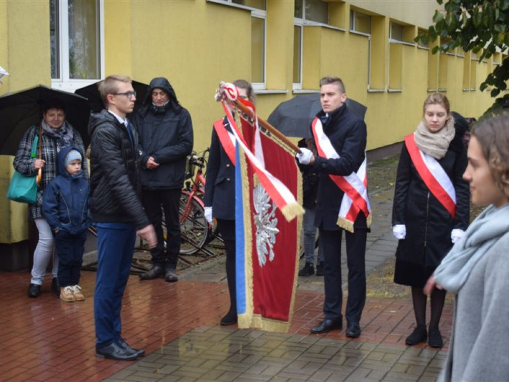 Ślubowanie klas pierwszych II LO